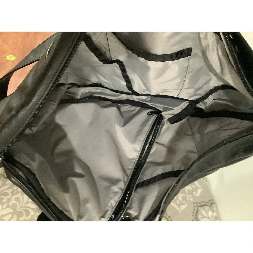 AmeriBag #363599 / Black Leather Sling Unisex